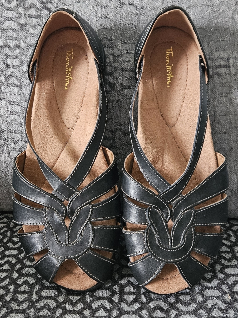 Thom McAn Black Leather Open-Toe Flat Sandals, EC, Sz 8